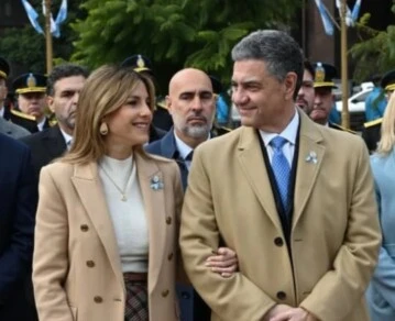 maria belen ludeña y jorge macri look tedeum 25 de mayo