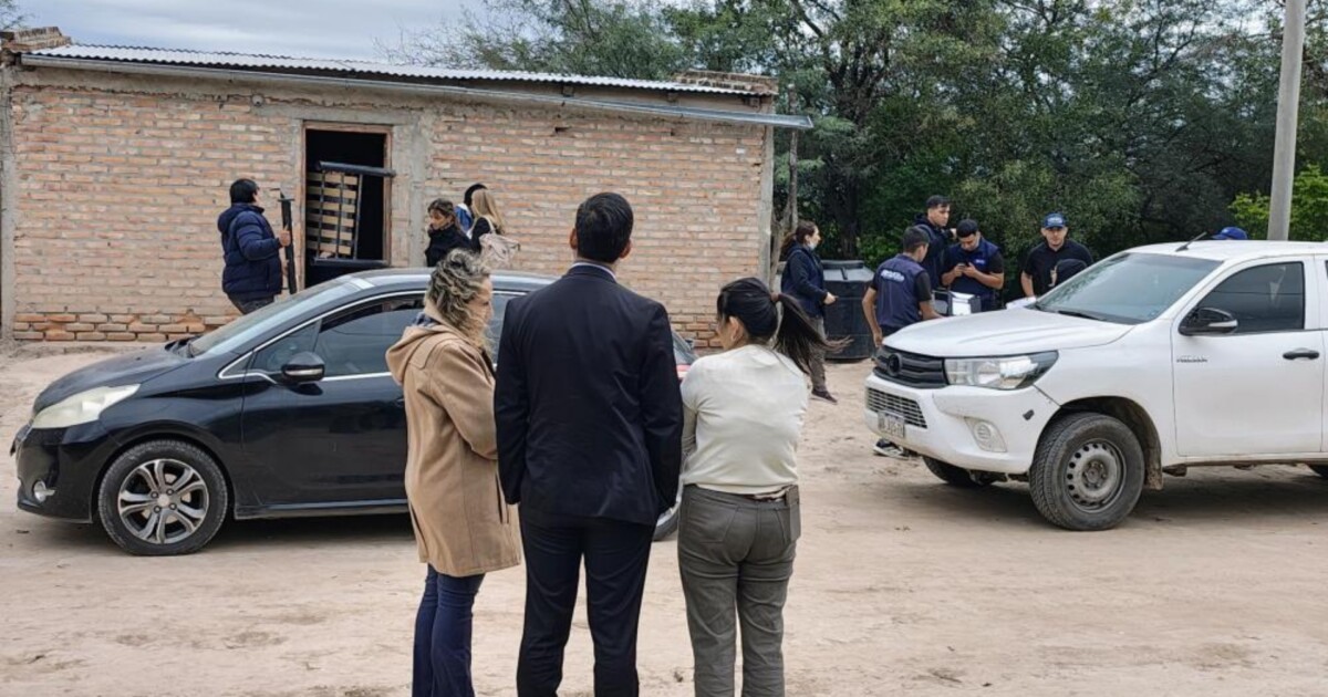 “Si hacen un ADN no queda nadie libre”: el estremecedor relato de un vecino de los 9 hermanos rescatados en Santiago del Estero