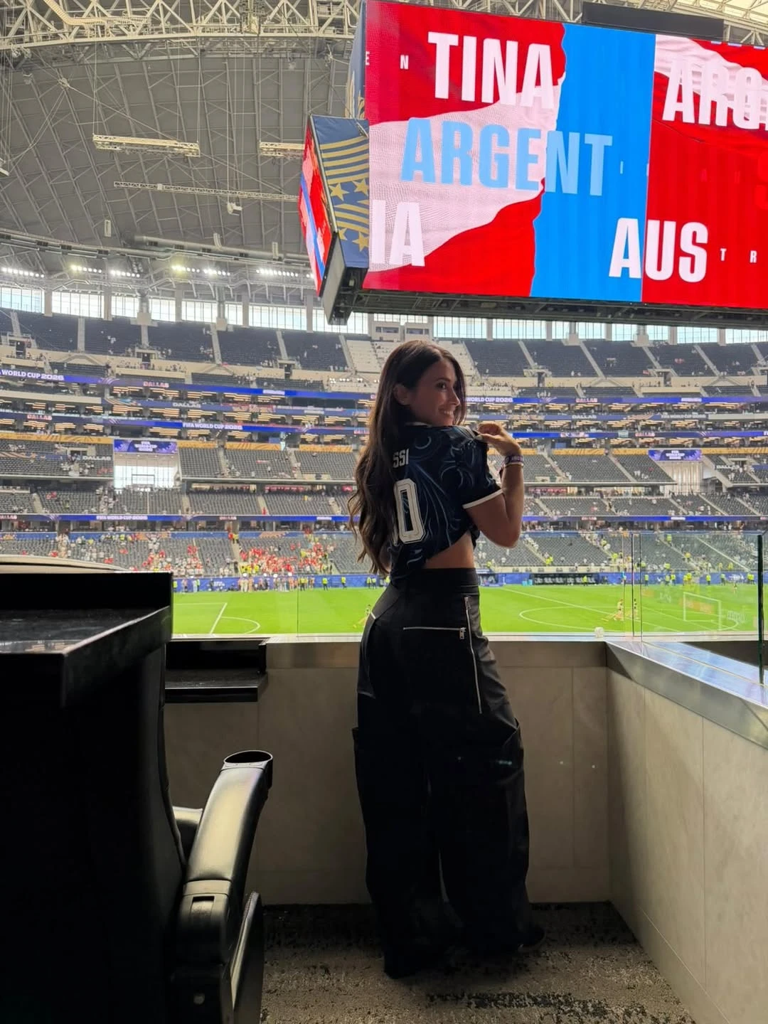 Las fotos compartidas por Antonela revelaron momentos de complicidad familiar, emoción y apoyo incondicional a Messi en lo que podría ser su último Mundial.
