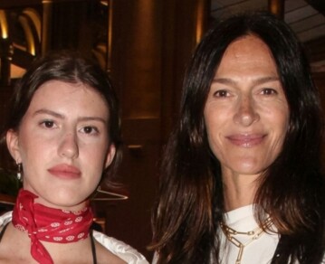 Qué es de la vida de Cala Pueyrredón, la hija de Dolores Trull: fotos chic en Europa, amor por el arte y el parecido que no necesita presentación