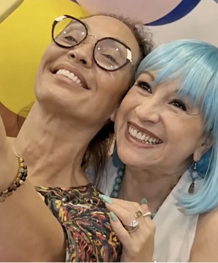 Ernestina Pais con Ana Acosta. 