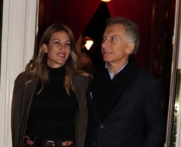Las fotos de la primera salida pública de Mauricio Macri y Dolores Teuly: cena con amigos en Don Julio organizada por Gaby Álvarez