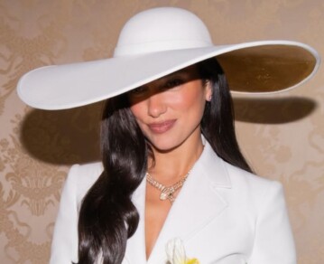 Dua Lipa redefine la moda nupcial: el regreso del traje de novia, la maxi pamela que desafía al velo y la joya millonaria que completó el look