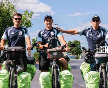 Recorrieron 17 países en bici para llegar al Mundial y ahora sueñan con conocer a Messi: la historia de los tres argentinos que tomaron mates con Lionel Scaloni