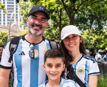 Cómo es criar a un hijo nacido en Estados Unidos siendo argentino: la historia de la familia que busca cumplir un sueño en el Mundial