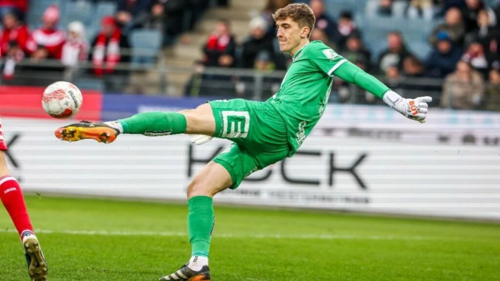 Florian Wiegele. 