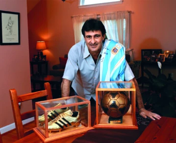 MARIO KEMPES