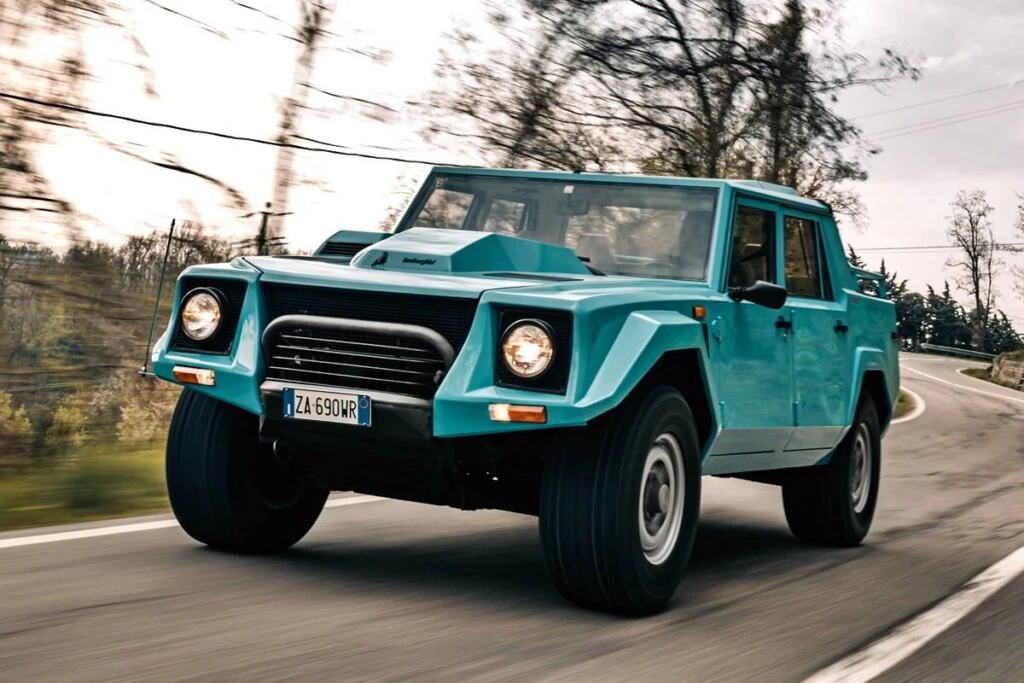 Lamborghini LM002