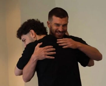 El encuentro de Tim Payne y Elscarso