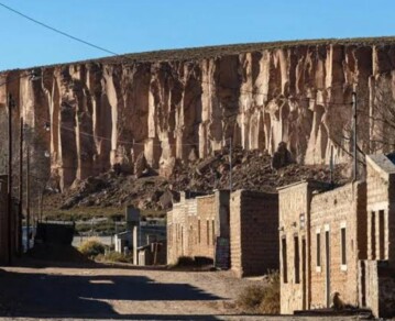 Con apenas 350 habitantes, este pueblo argentino enamora por sus paisajes y tradiciones ancestrales