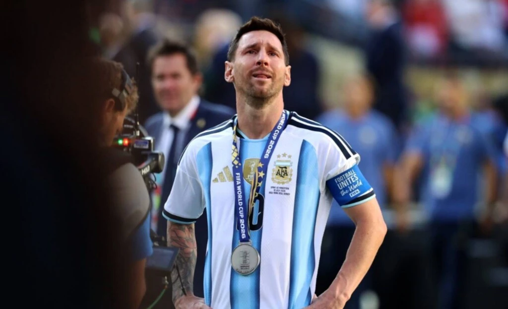 Messi, desconsolado en la final del Mundial.
