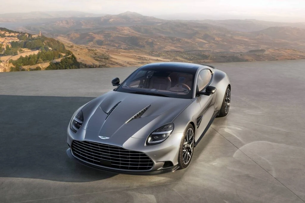 Aston Martin Vanquish 25