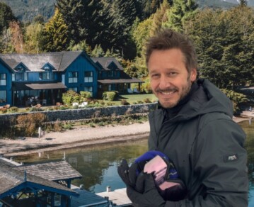 Lujo rústico bajo la nieve: así es el exclusivo châteaux de Villa La Angostura que eligió Benjamín Vicuña para sus vacaciones familiares