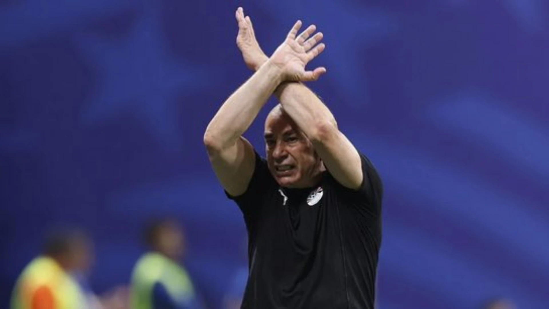 El polémico gesto de Hossam Hassan.