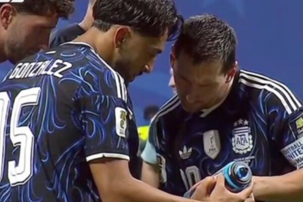 Messi en el partido frente a Inglaterra.