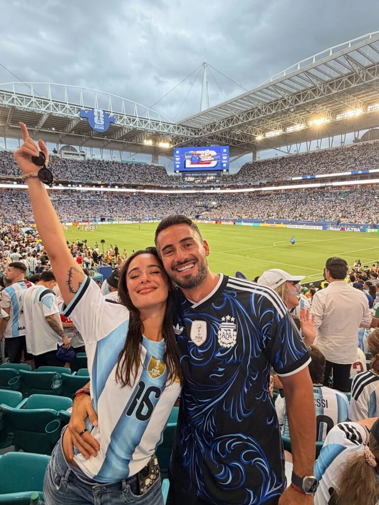 Occhiato y Flor Jazmín en el útimo partido de la Selección.