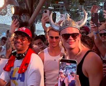 Las fotos de la divertida fiesta de cumpleaños de Erling Haaland&nbsp;en Saint-Tropez: shots, música electrónica y un llamativo look vikingo