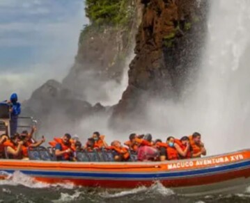 Tragedia en las Cataratas del Iguazú: los otros accidentes fatales que marcaron al destino turístico