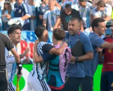 Rompió el silencio el futbolista español que terminó en el piso tras el cruce con Leandro Paredes