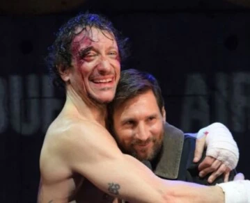 El abrazo de Vázquez y Messi el día que el jugador fue a ver Rocky.