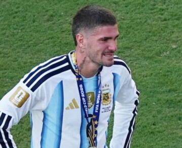 Fuerte mensaje de Rodrigo de Paul tras el arribo del avión con parte del plantel de la Selección Argentina al país