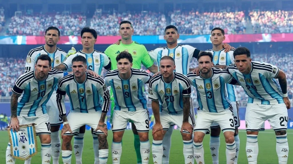"Hay un dato esperanzador":  el astrólogo que acertó todos los resultados hizo una nueva predicción para la final entre Argentina y España