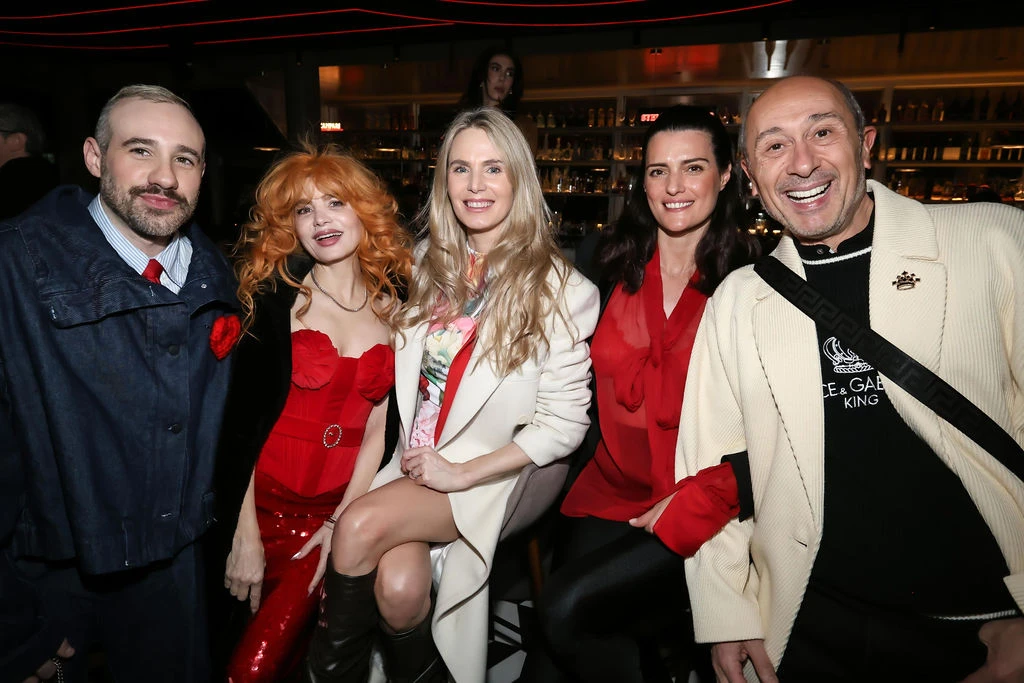 Matías Virdo, Vero de la Canal, Rocío Vivas, Priscila Prete y Claudio Cosano.