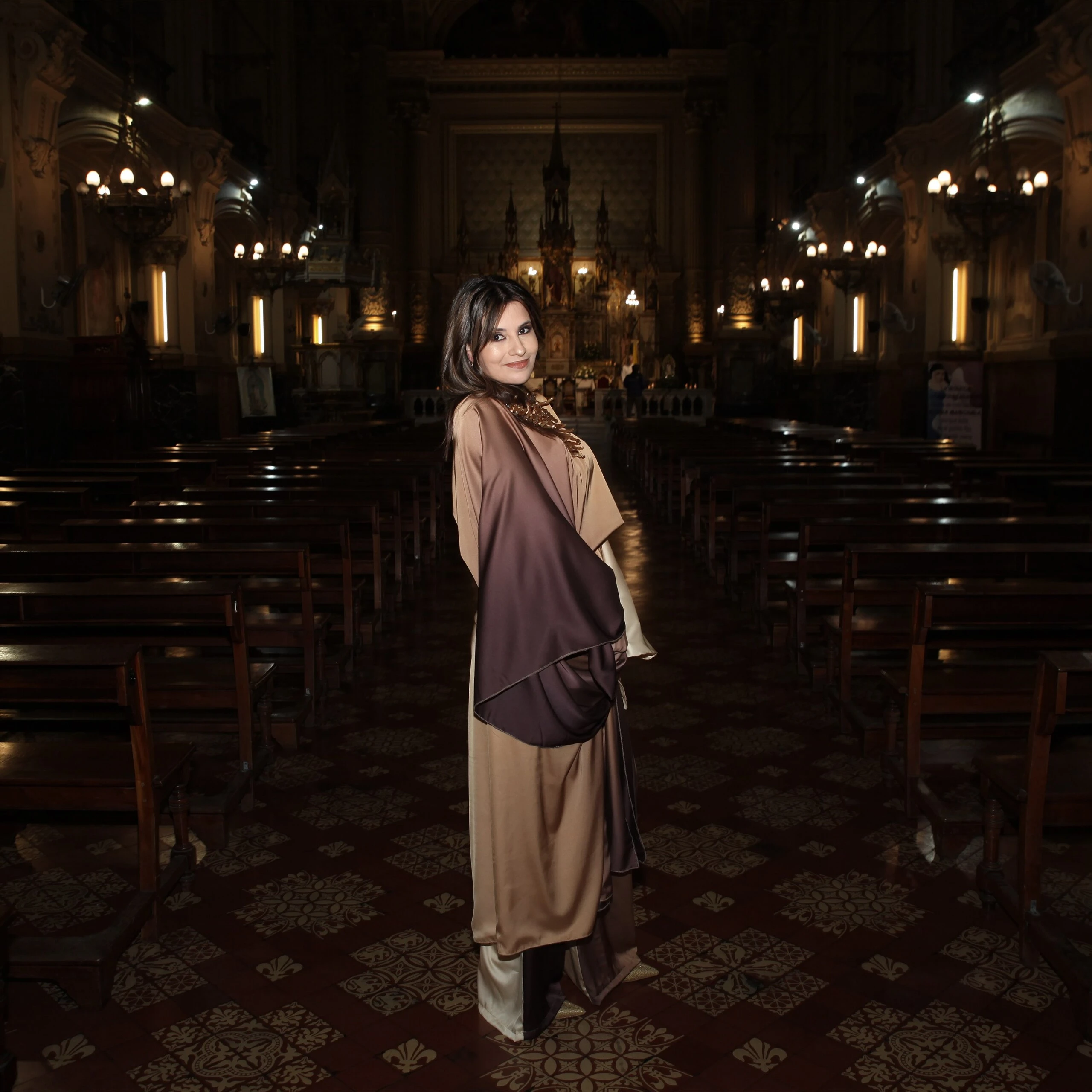 Giselle lució su look.