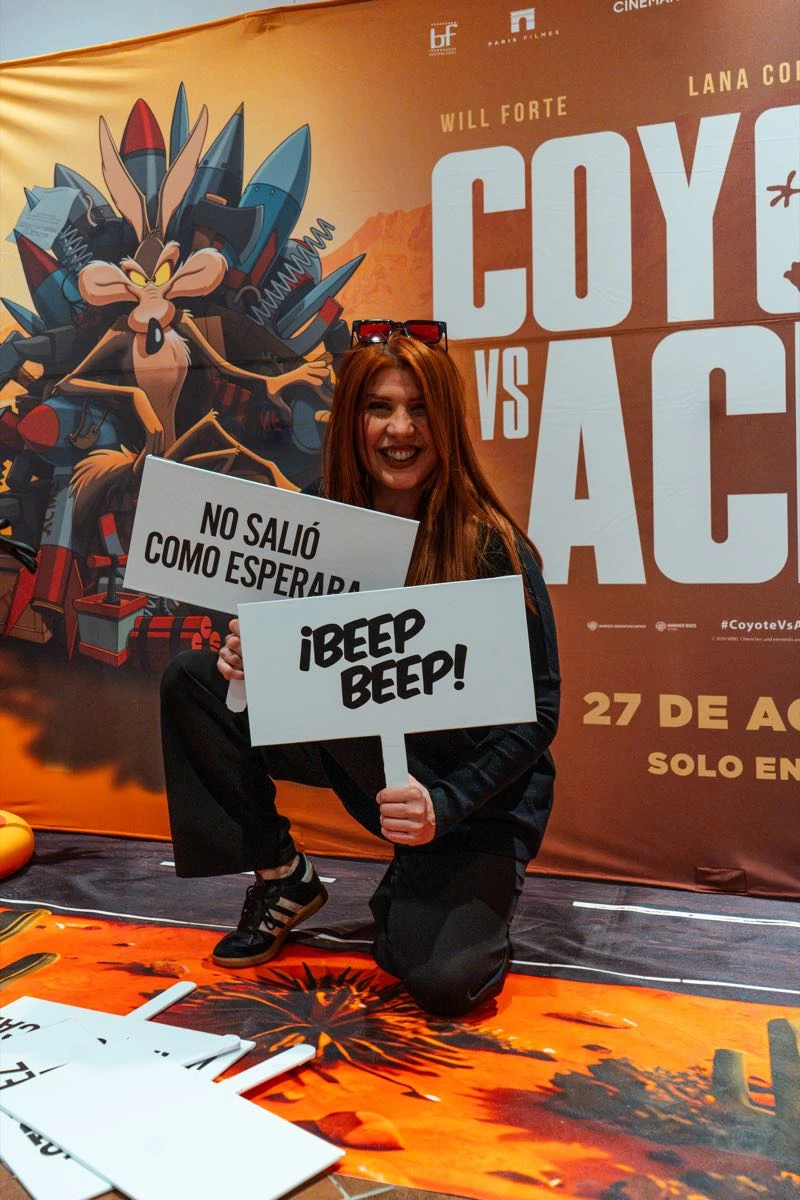 GENTE premieree Coyote vs ACME
