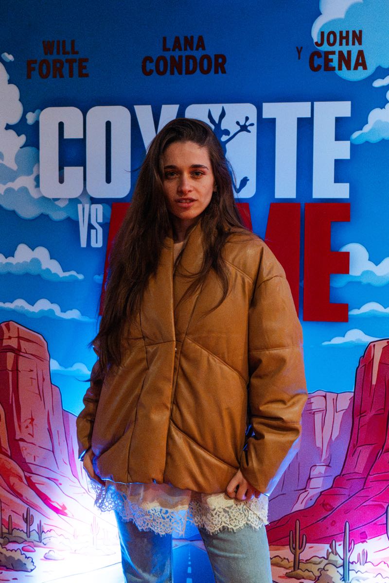 GENTE premieree Coyote vs ACME