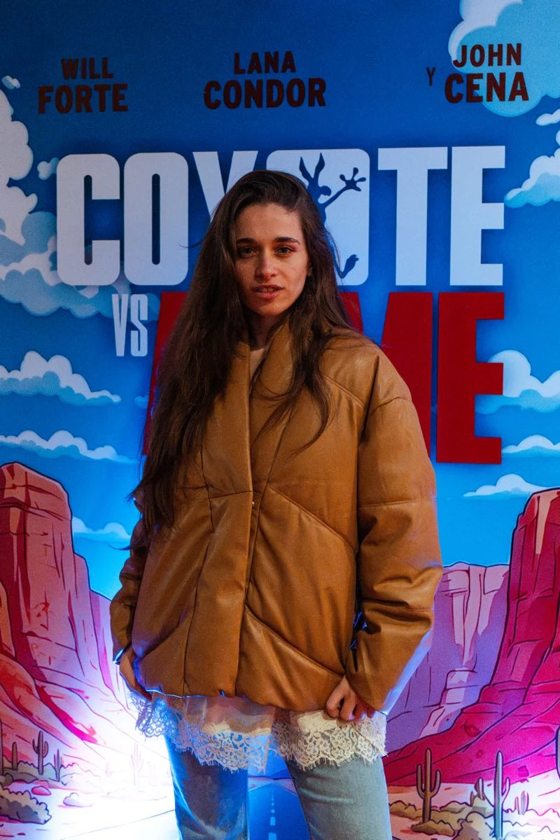 GENTE premieree Coyote vs ACME