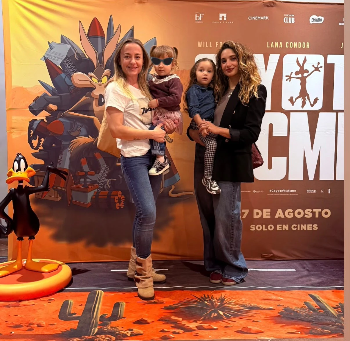 GENTE premieree Coyote vs ACME