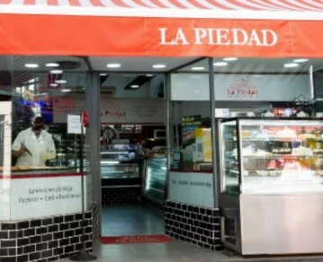 La piedad-confitería de 1944-sandwiches de miga Jorge Bergoglio