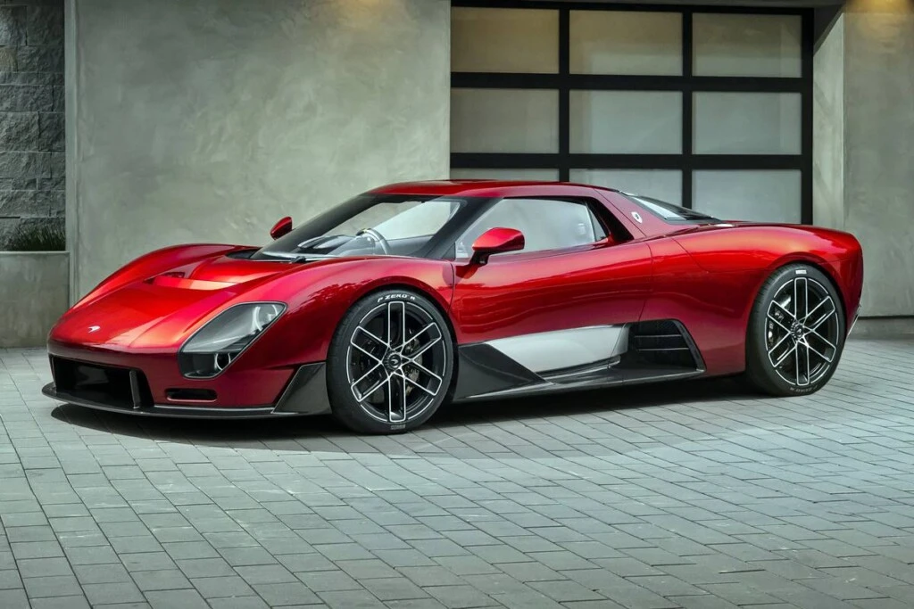 McLaren McL 6GT