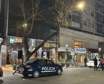 Conmoción en Mendoza: una turista murió al caer del quinto piso de un hotel y su pareja quedó detenida