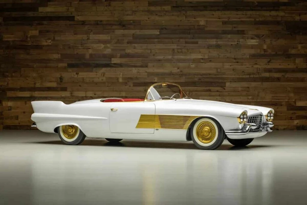 Cadillac Elegante 