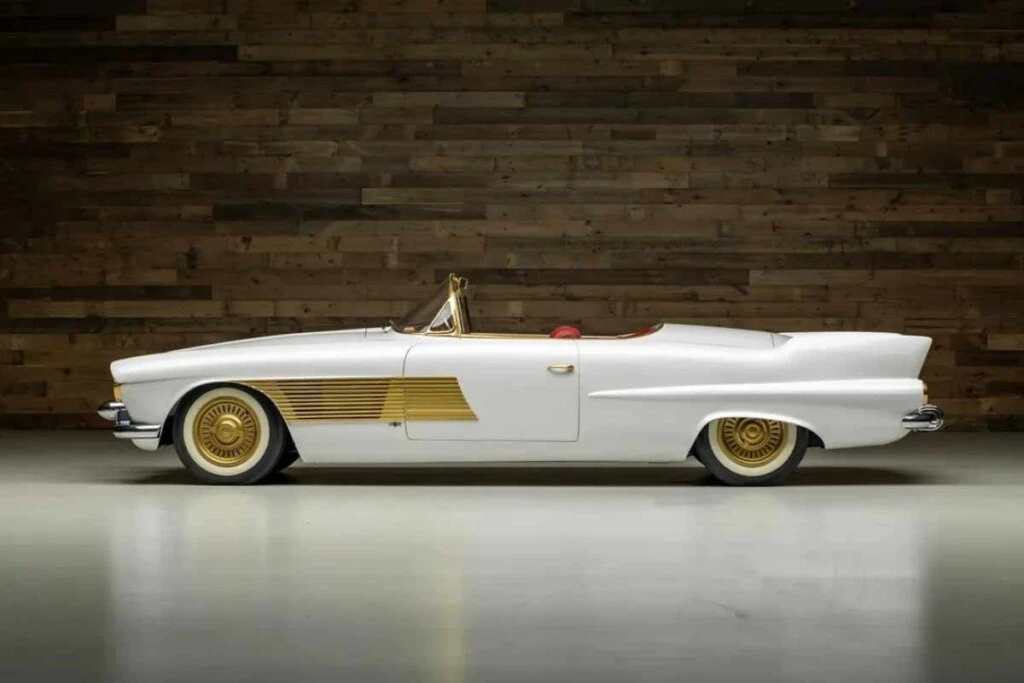 Cadillac Elegante