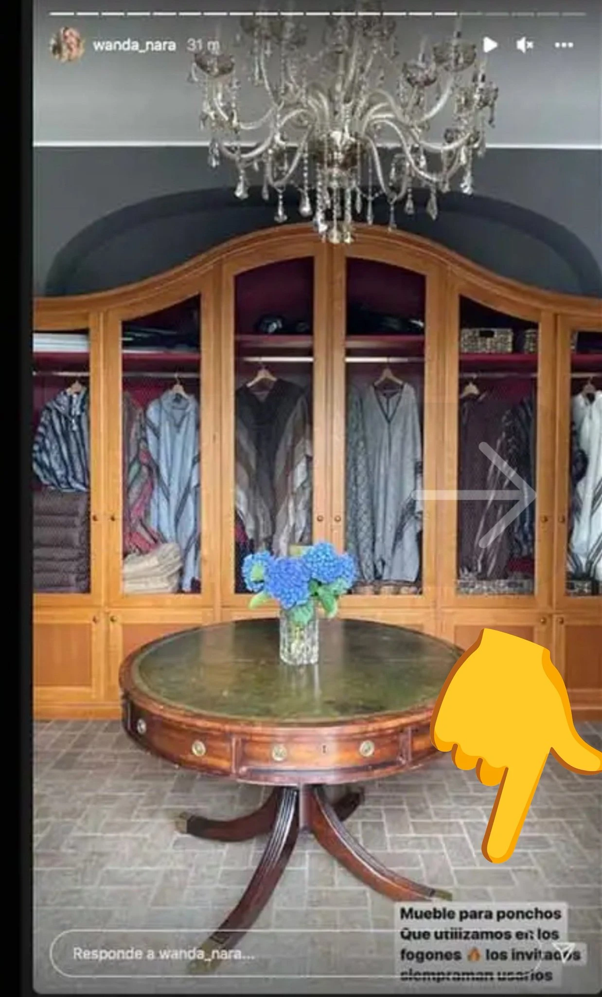 Cómo acomodaba los ponchos para los invitados Wanda Nara