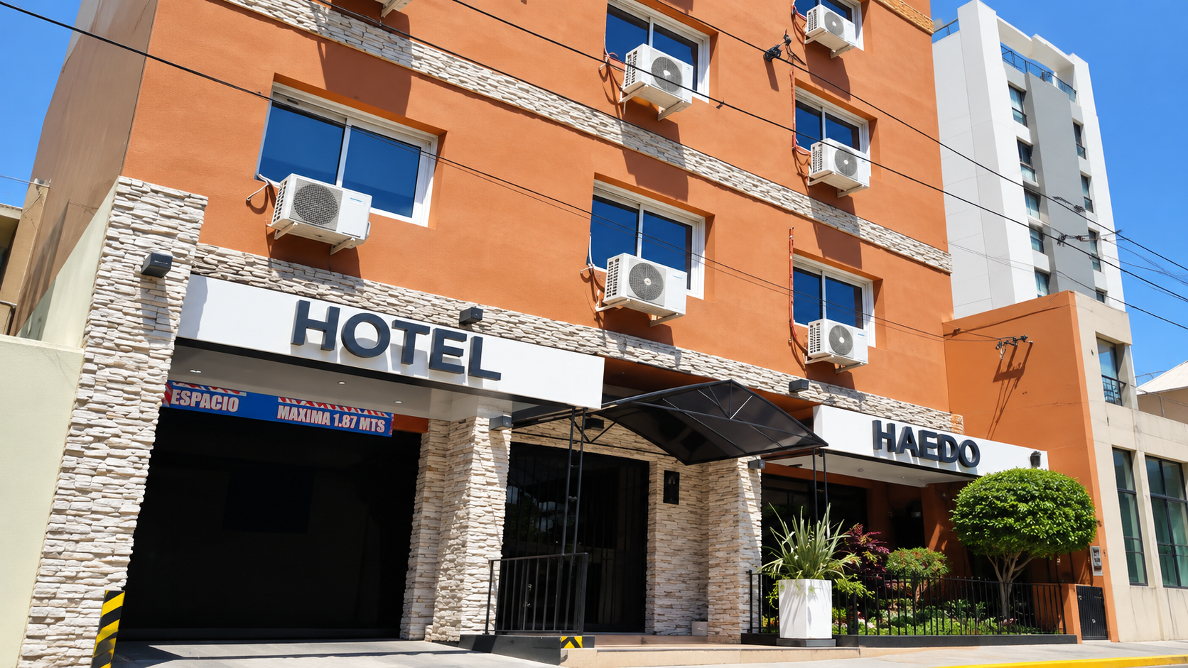 Encontraron muerto a un hombre en un hotel de Haedo: la escena que sorprendió a los investigadores