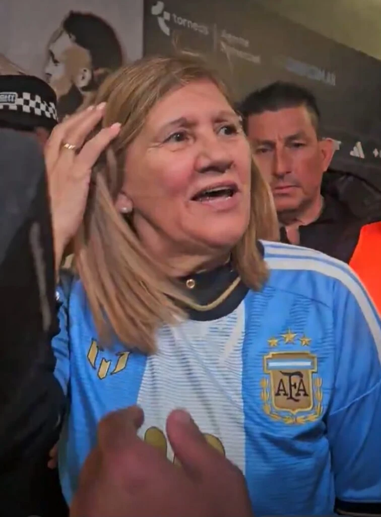El inesperado gesto de Celia, la mamá de Lionel Messi, con un cronista tras la despedida de su hijo