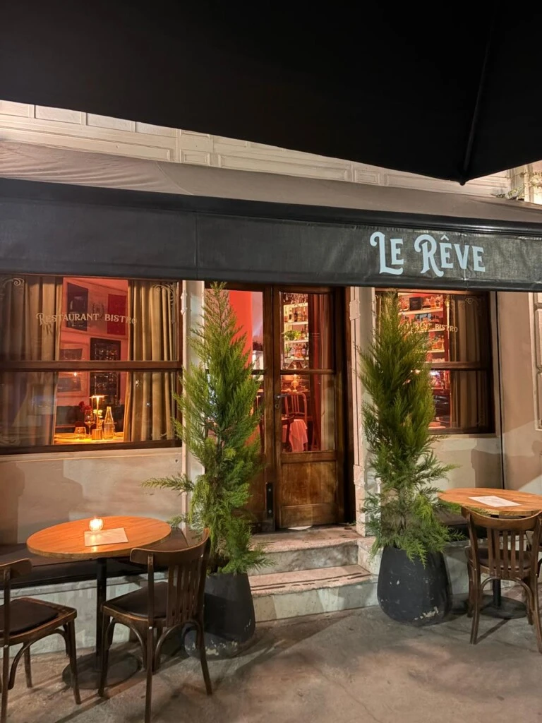 Cómo es Le Rêve, el bistró francés