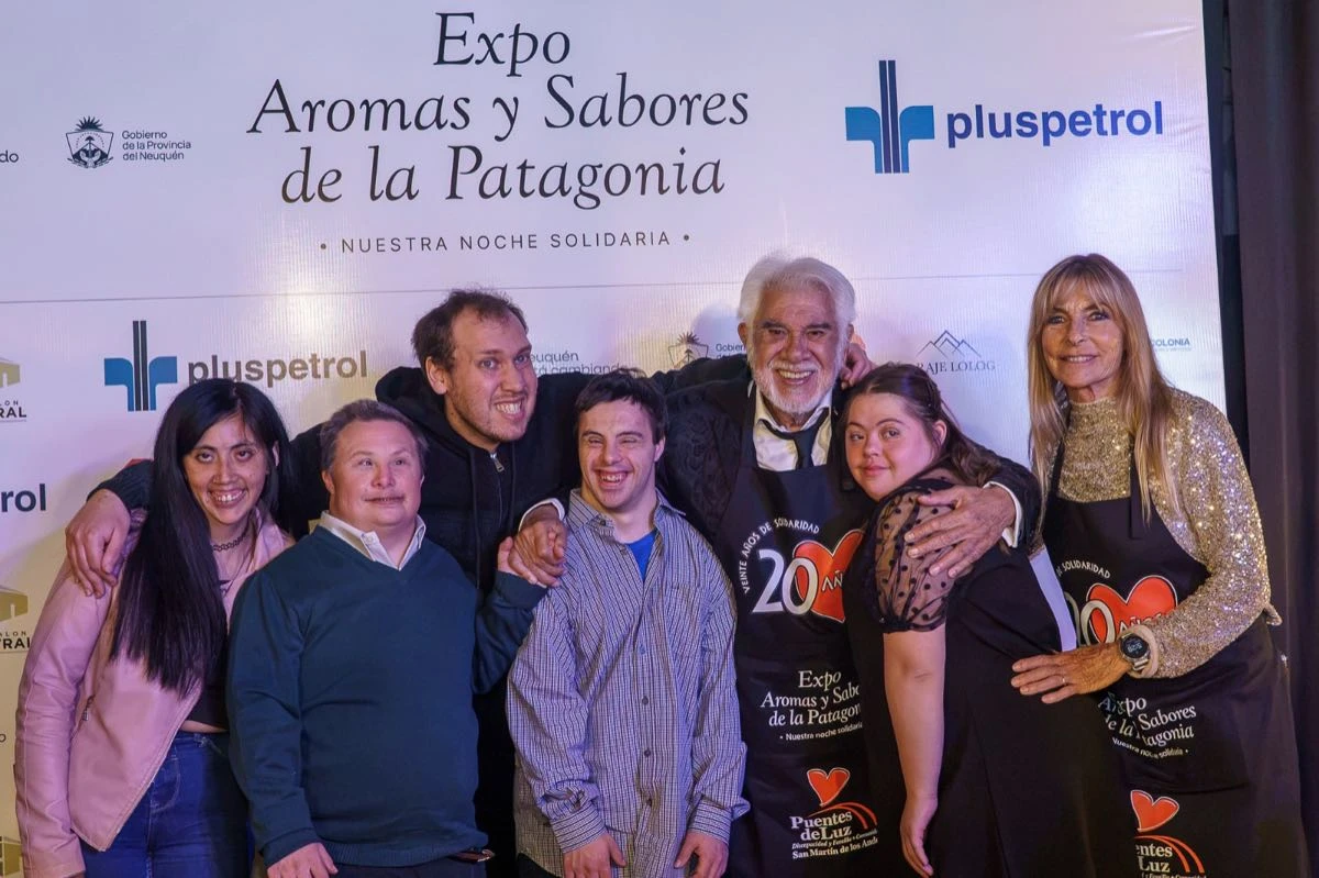 REVISTA GENTE PUENTES DE LUZ SOLIDARIO