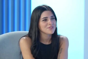 Valentina Cervantes-impresionante parecido con su madre Carolina Fernández