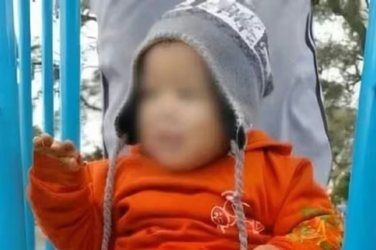 Misterio en Tucumán: encontraron muerto a un bebé de un año y ocho meses en un canal y detuvieron a cuatro familiares