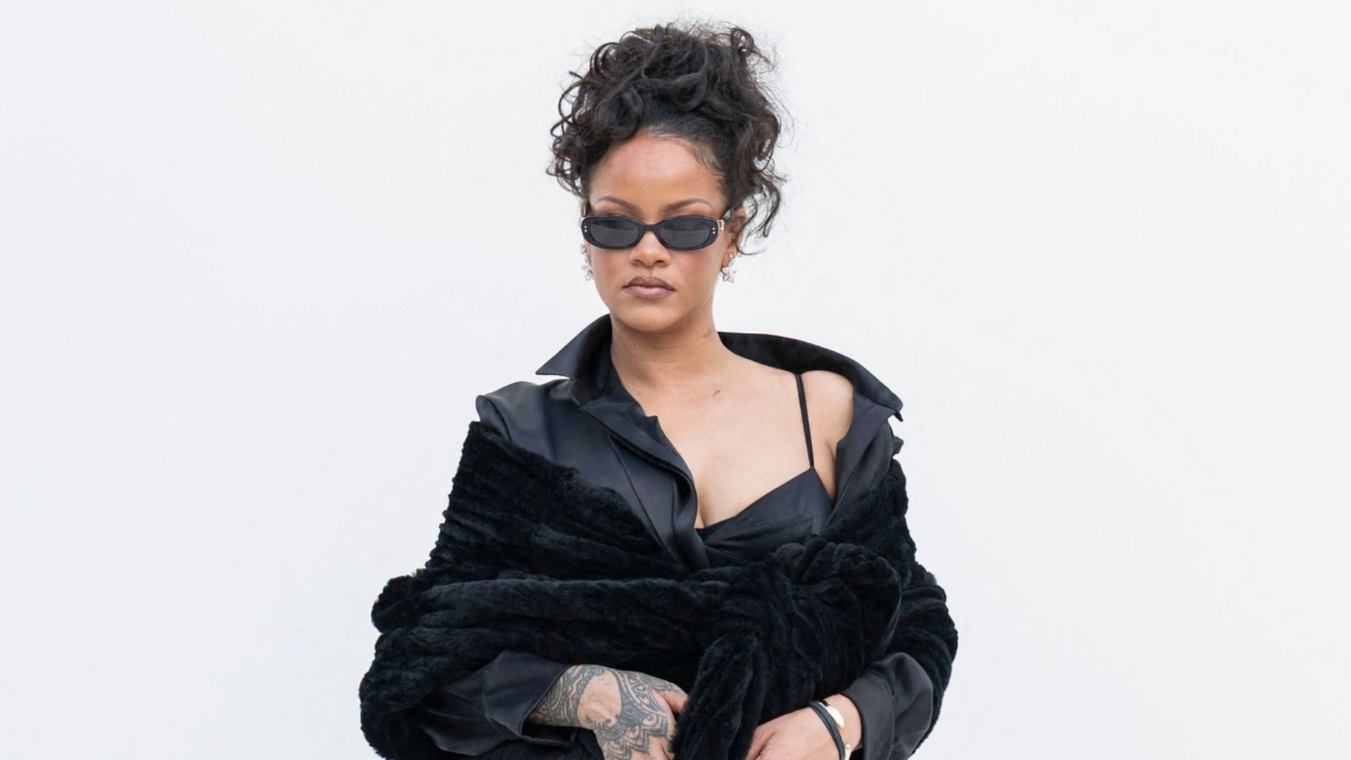 Rihanna, el “terror” del Paris Fashion Week: por qué las grandes marcas la aman y la padecen por igual