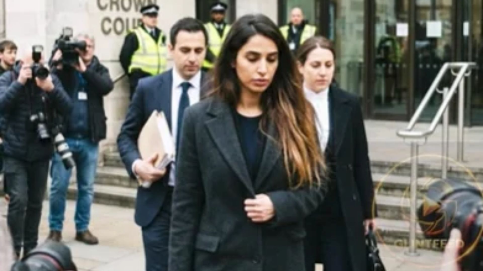 Escándalo royal en Londres: drogas, negligencia infantil y la integrante de una poderosa familia real hallada inconsciente en la calle